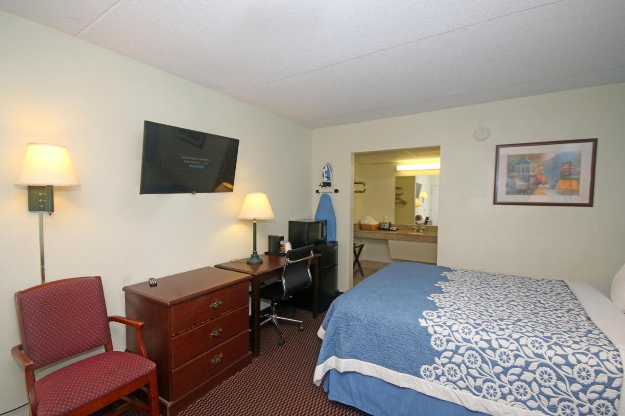 Hamilton Inn Jonesville I-77 Exterior foto
