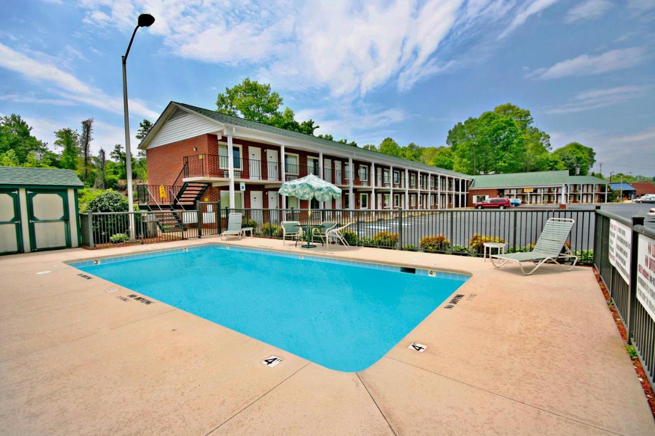 Hamilton Inn Jonesville I-77 Exterior foto
